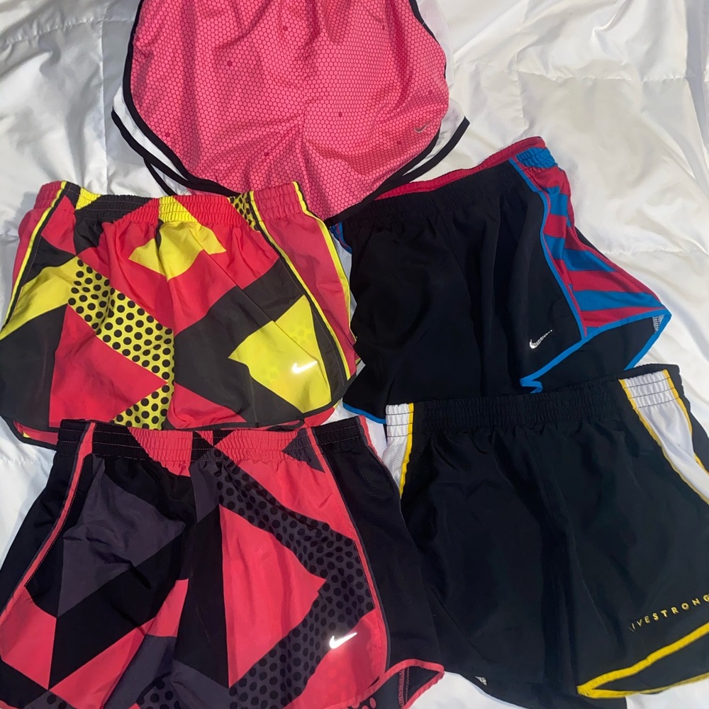 ⭐️Lot of 5 Nike Shorts⭐️
